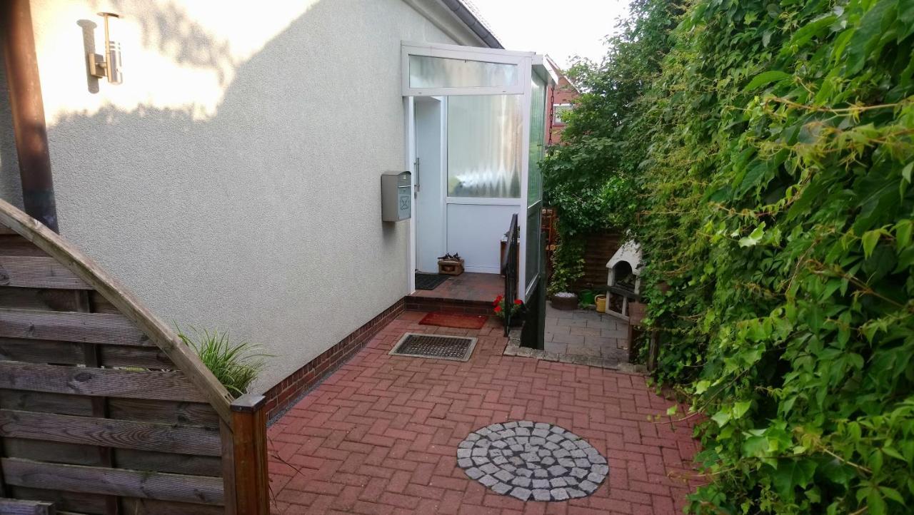 Private Zimmer Bei Der Weser-Ems-Halle Oldenburg Buitenkant foto