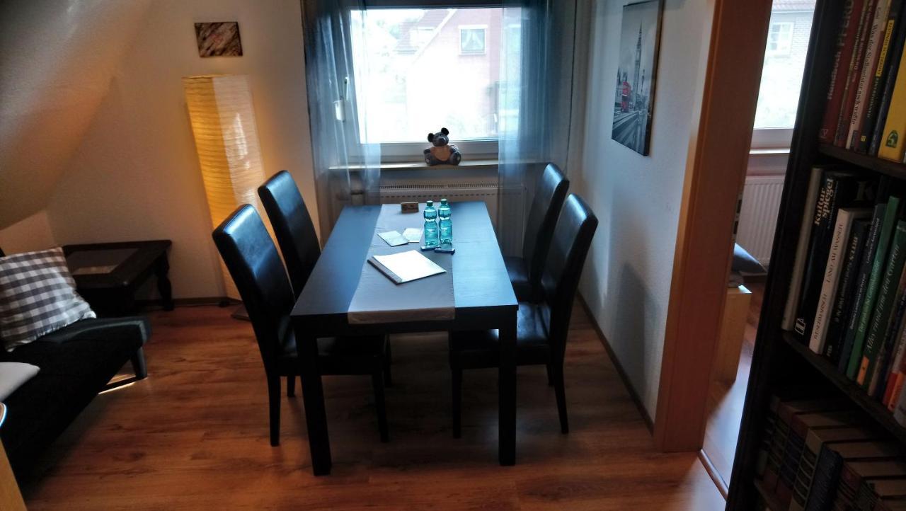 Private Zimmer Bei Der Weser-Ems-Halle Oldenburg Buitenkant foto
